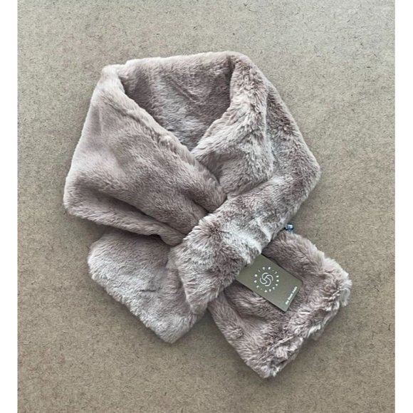WOMENS BEIGE SOLID FUR FEEL SOFT SCARF - NWT - SZ - OS - Picture 3 of 6